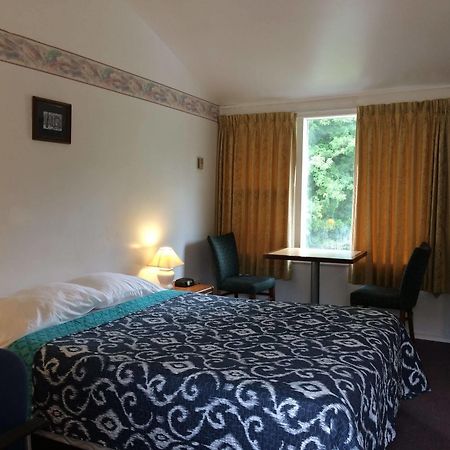 Apsley Inn And Restaurnt Екстериор снимка